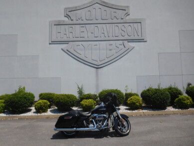 2022 Harley-Davidson Street Glide® in Murfreesboro, Tennessee - Photo 16