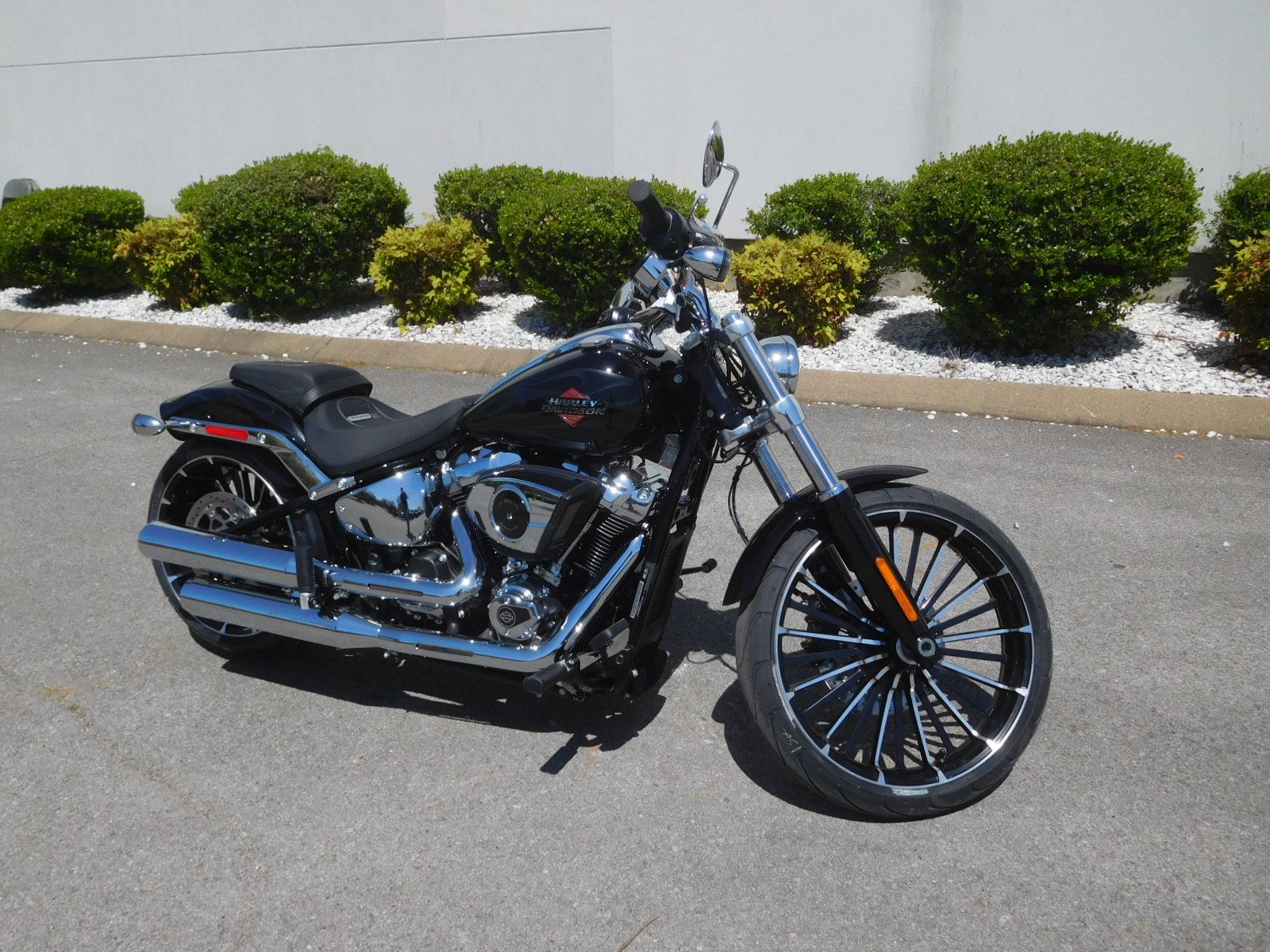 New 2025 Harley-Davidson Breakout® Motorcycle - Specs, Price