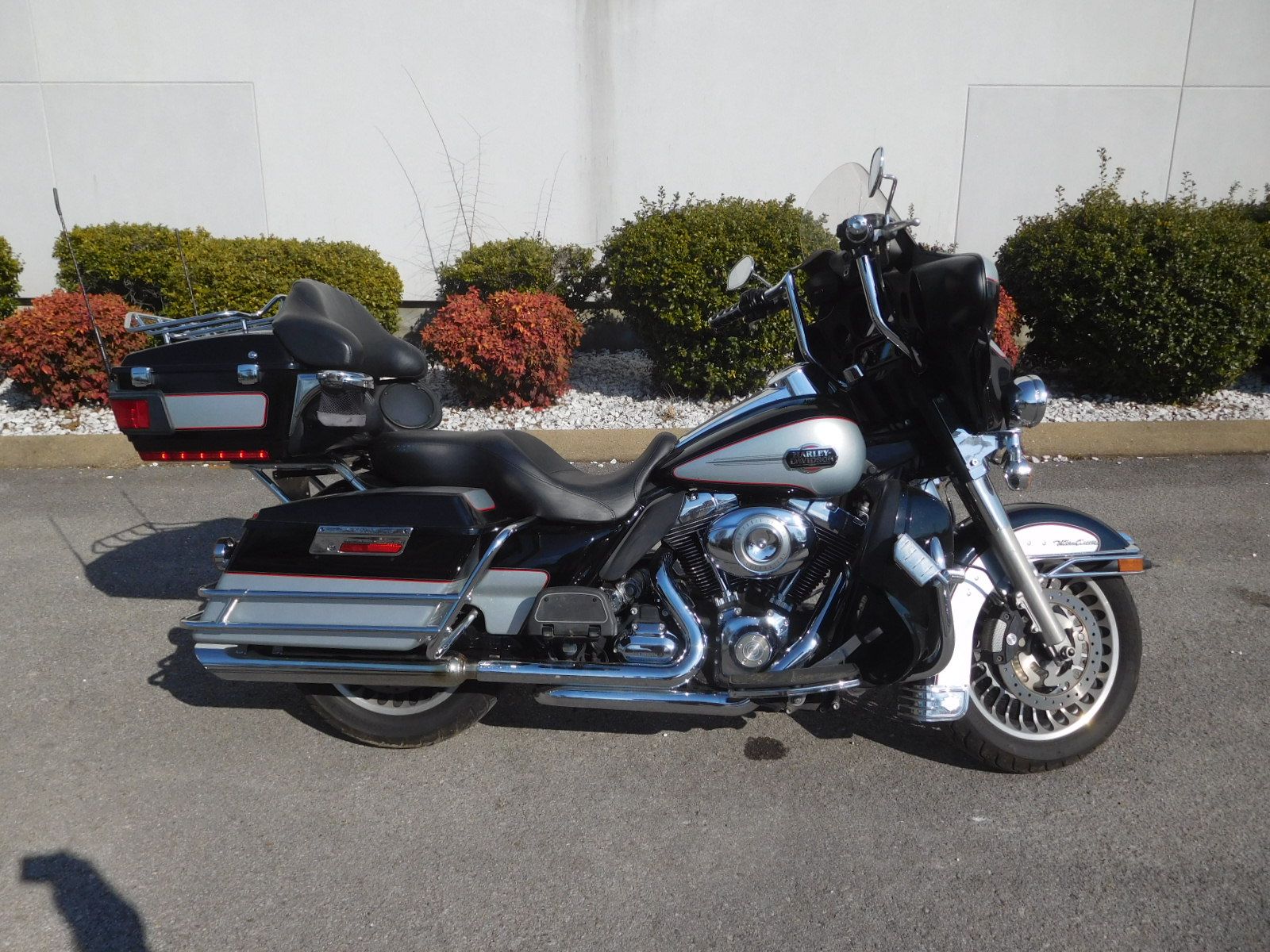 2010 Harley-Davidson Ultra Classic® Electra Glide® in Murfreesboro, Tennessee - Photo 2