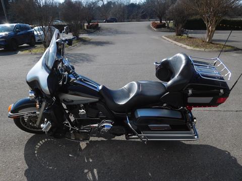 2010 Harley-Davidson Ultra Classic® Electra Glide® in Murfreesboro, Tennessee - Photo 9