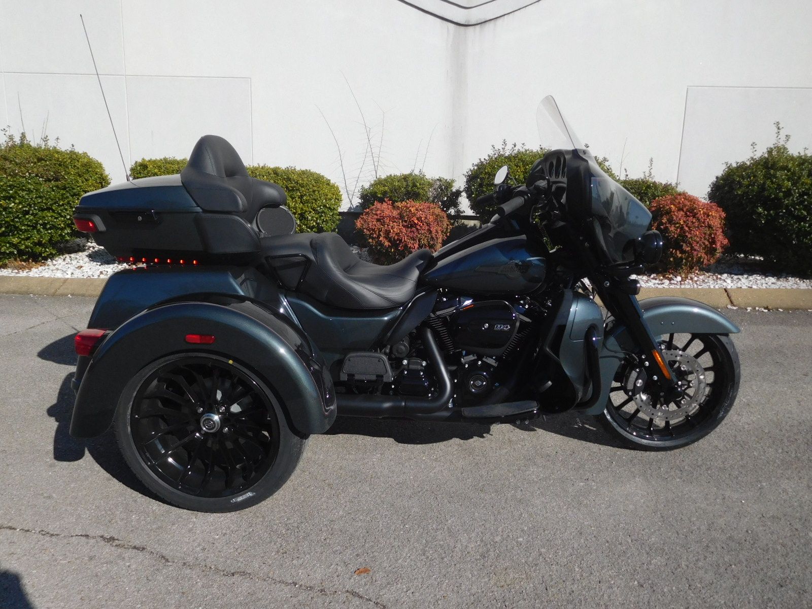 2025 Harley-Davidson Tri Glide® Ultra in Murfreesboro, Tennessee - Photo 2