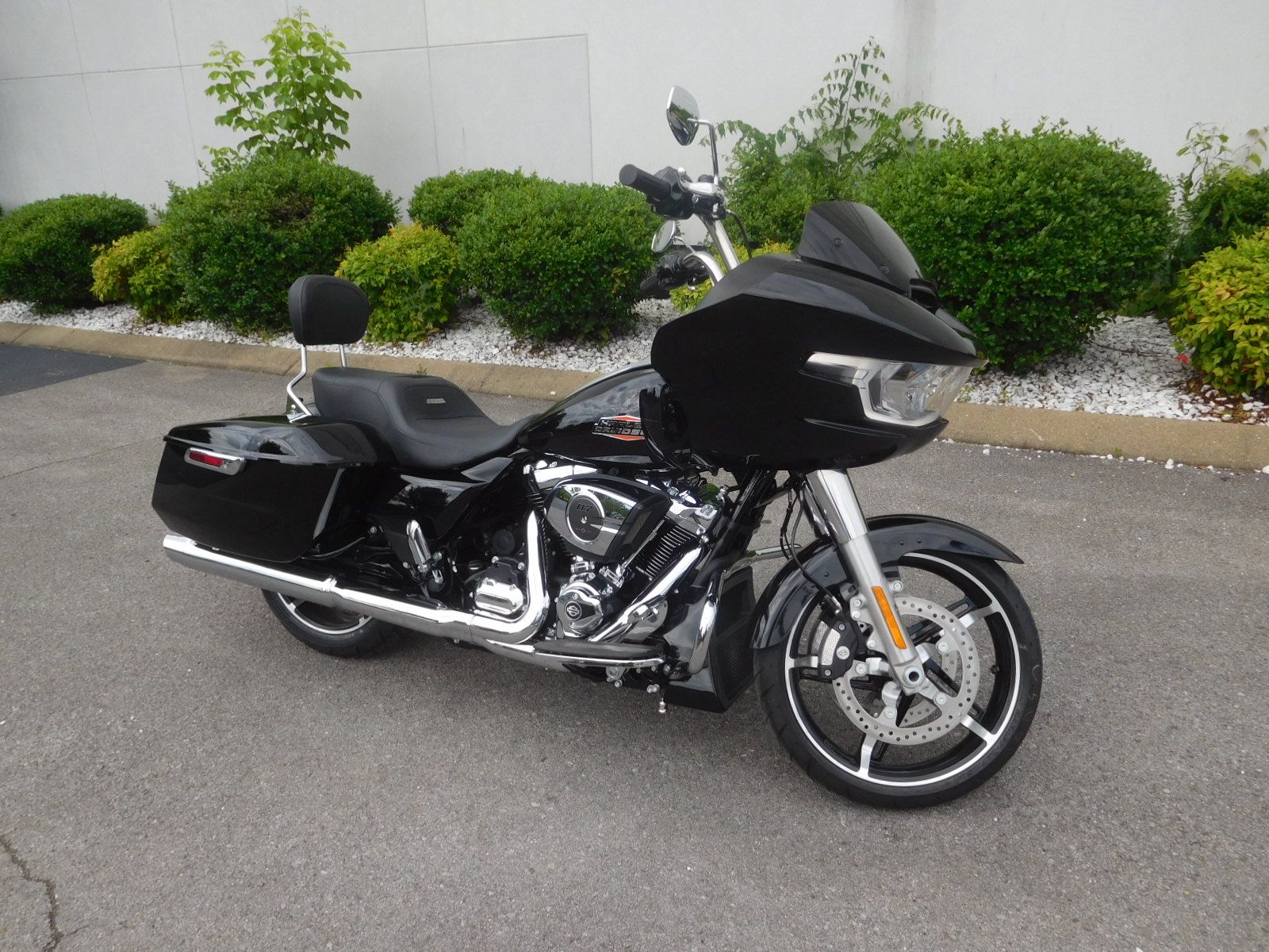 38灯 DAMNGOOD!! ver. 2024 BLACK RASTA Used 2024 Harley-Davidson Road Glide® Motorcycle - Specs