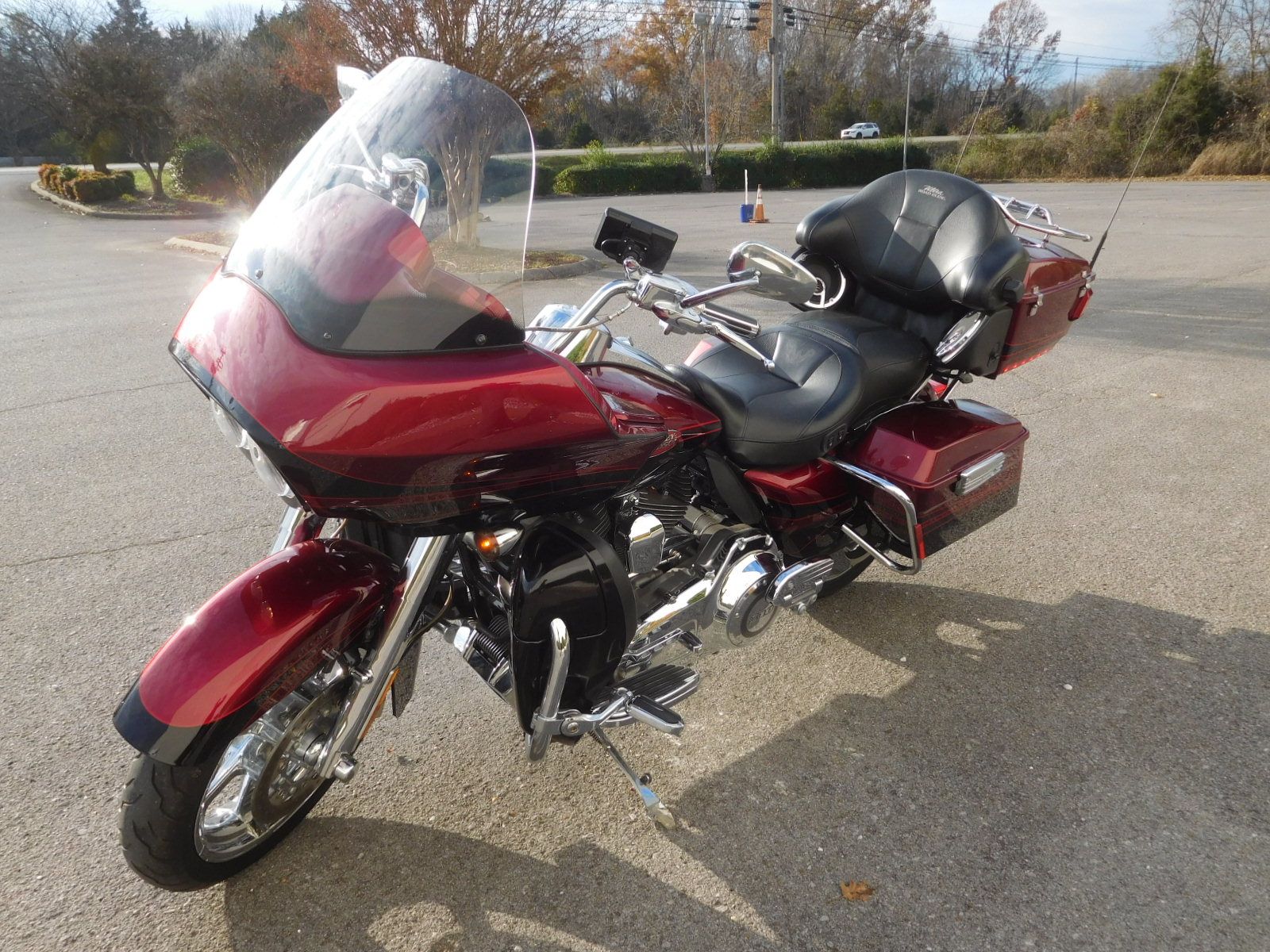 2011 Harley-Davidson CVO™ Road Glide® Ultra in Murfreesboro, Tennessee - Photo 10