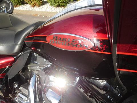 2011 Harley-Davidson CVO™ Road Glide® Ultra in Murfreesboro, Tennessee - Photo 15