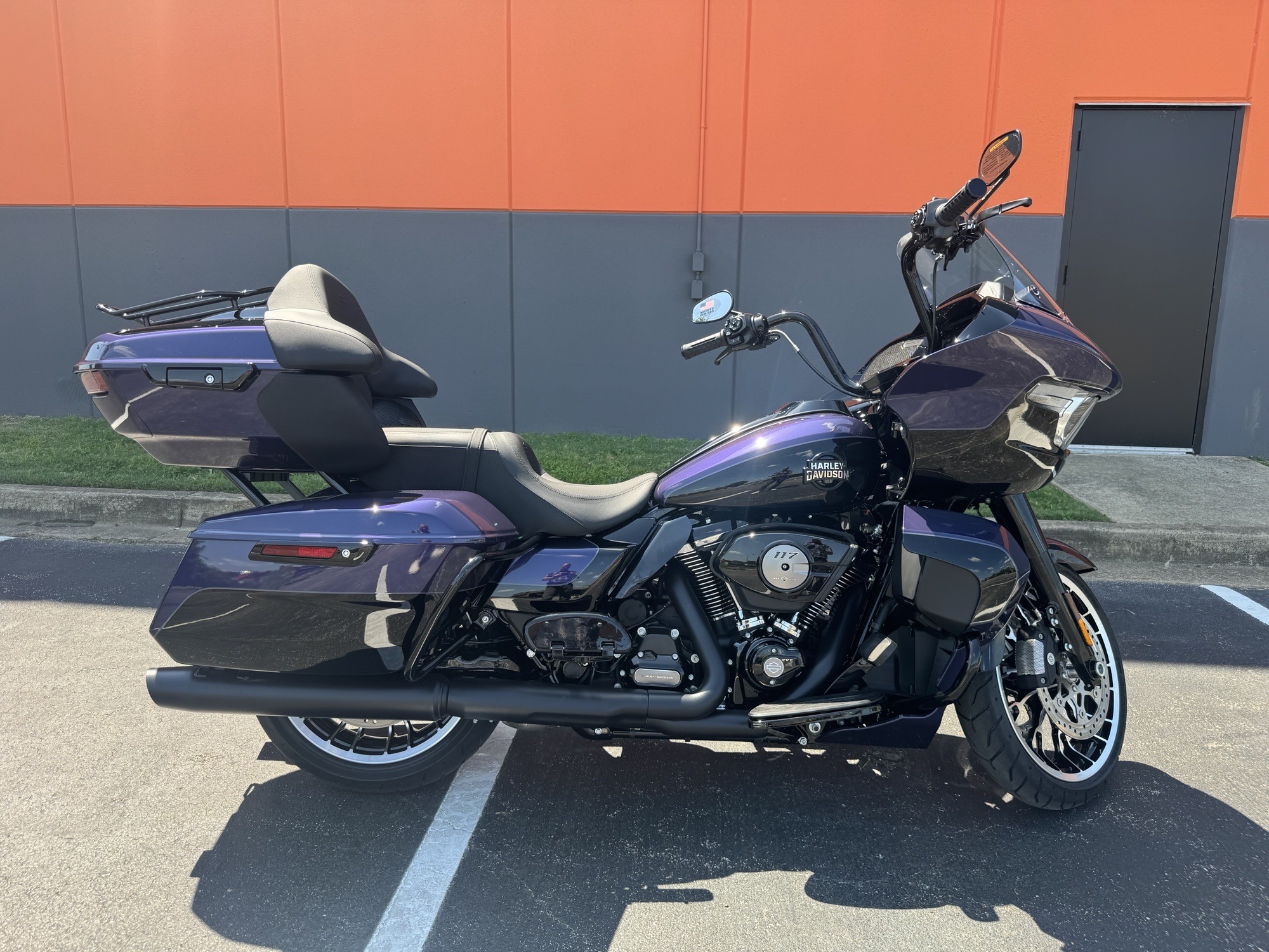 2026 Harley-Davidson Road Glide® Limited 1