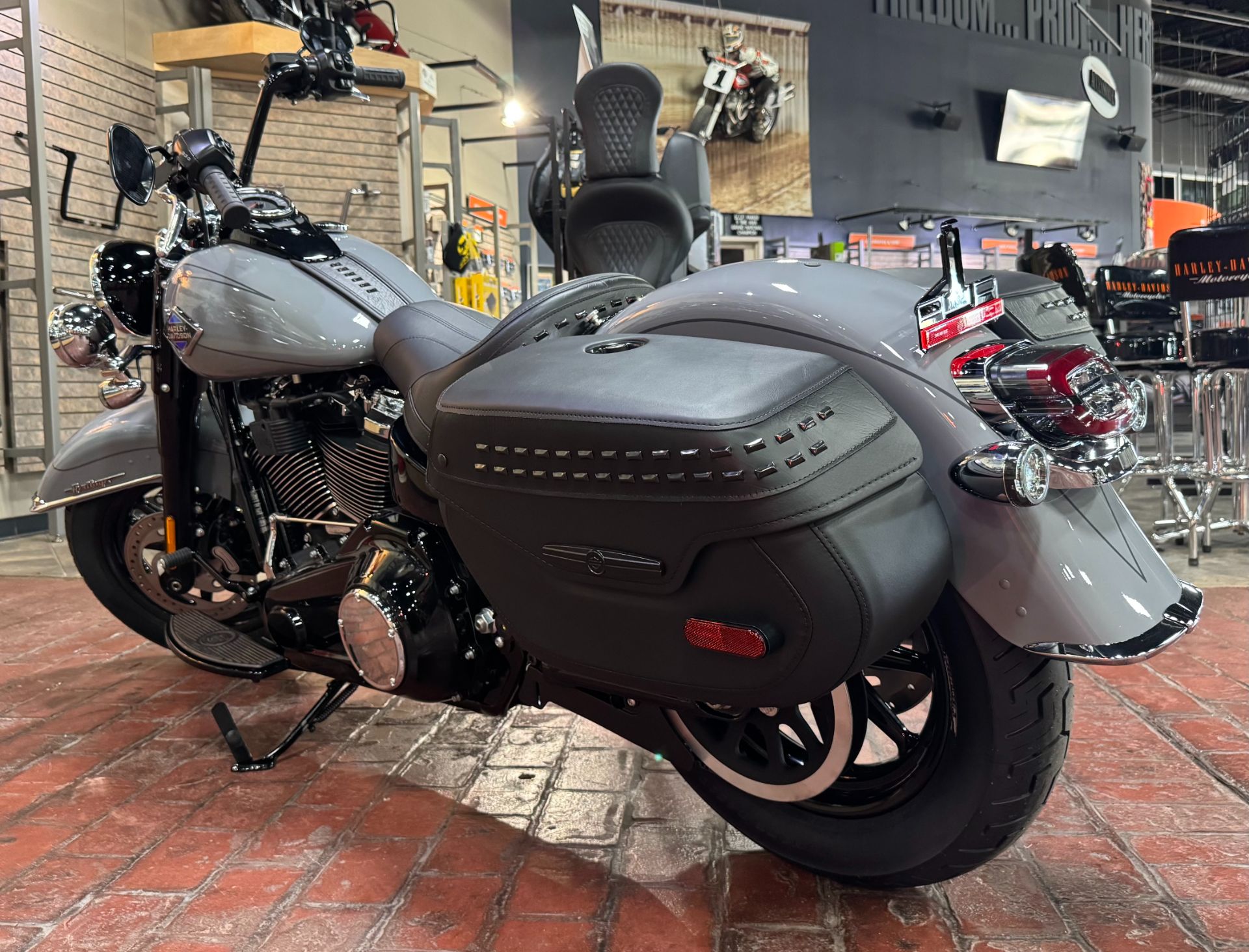 New 2026 Harley-Davidson Heritage Classic Motorcycle - Specs