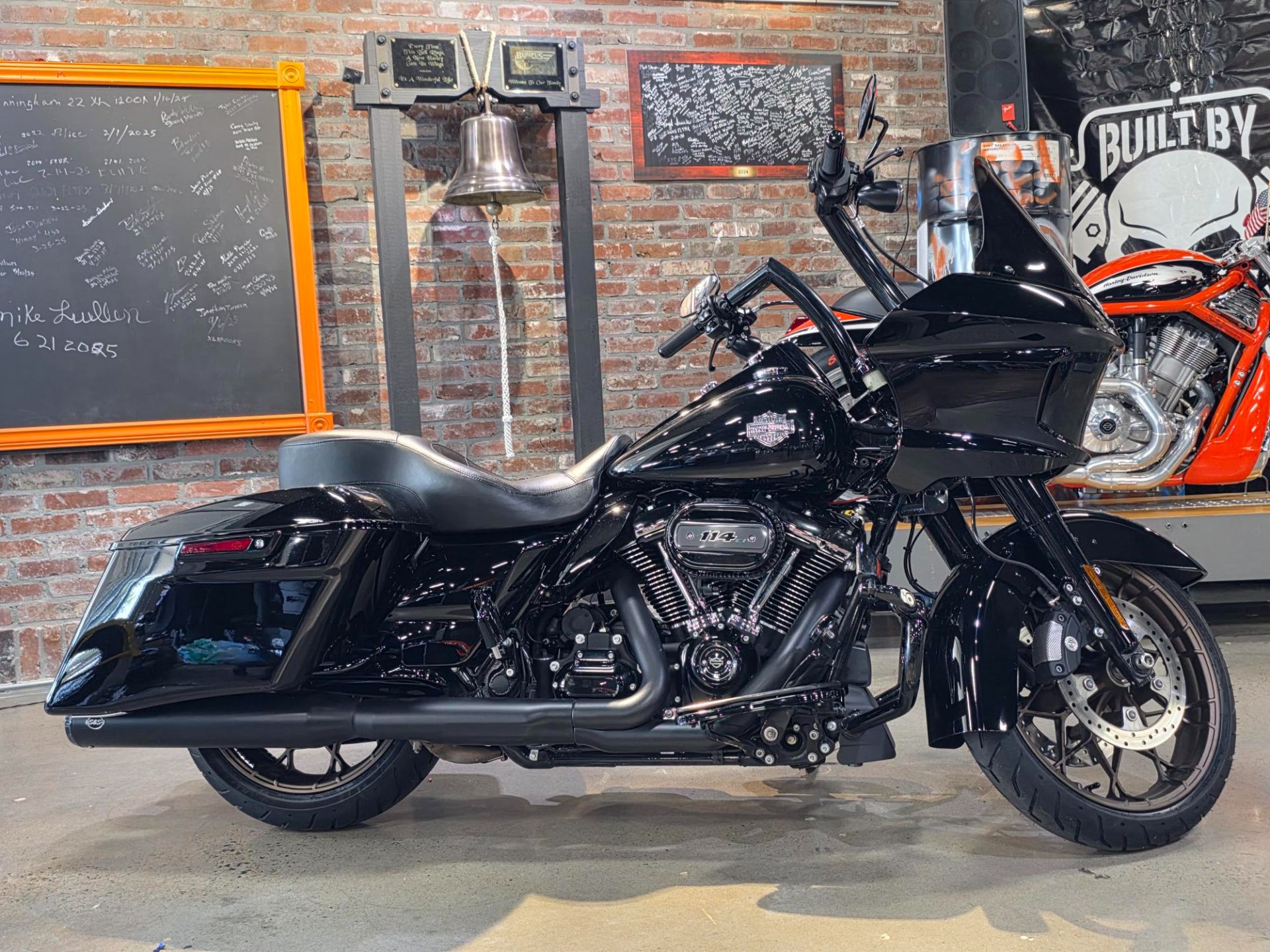 Harley-Davidson バイクシート ブラック　25301 25302 Harley-Davidson バイクシート ブラック 25301 25302 Harley