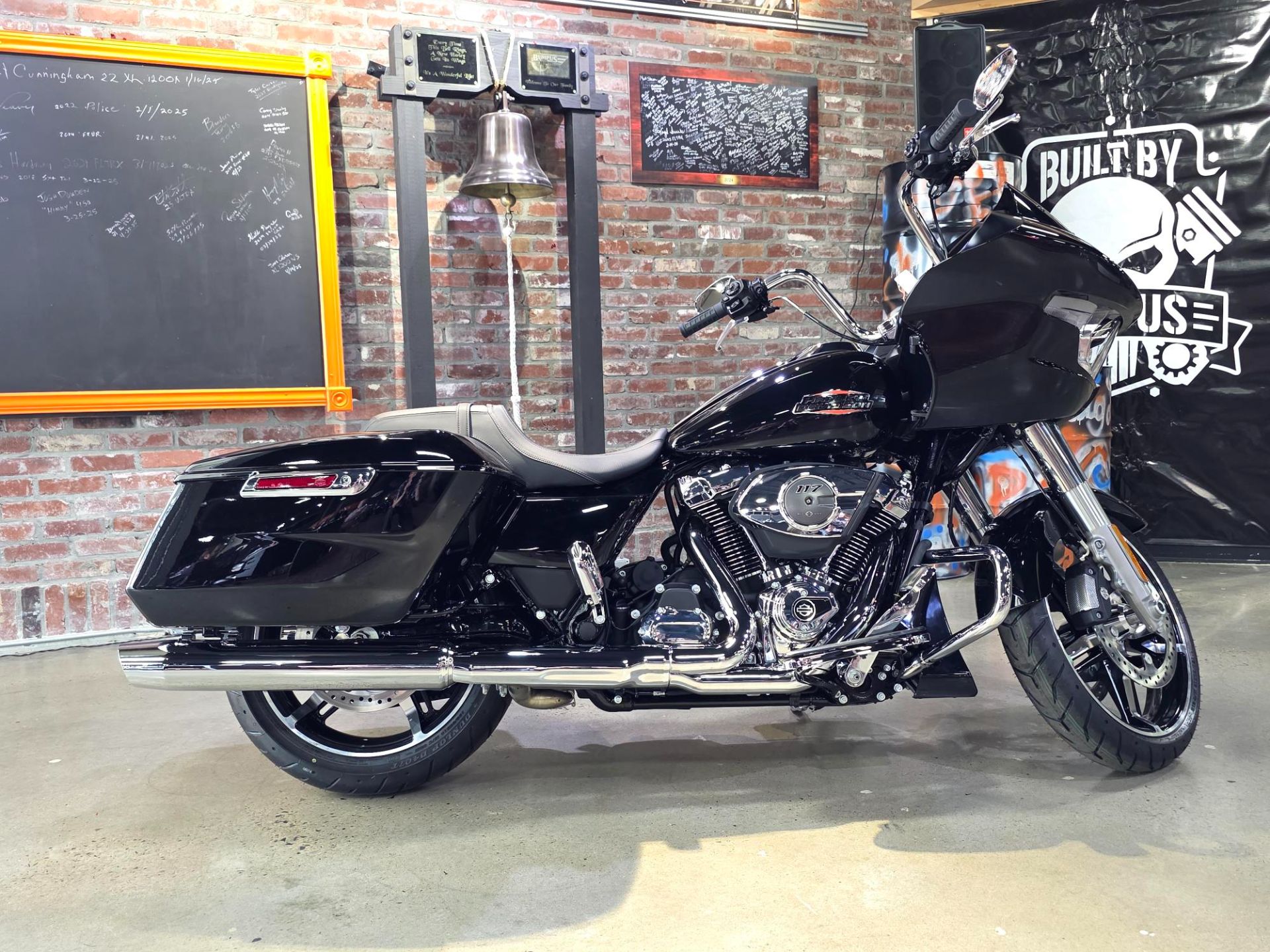 New 2025 Harley-Davidson Road Glide® Motorcycle - Specs