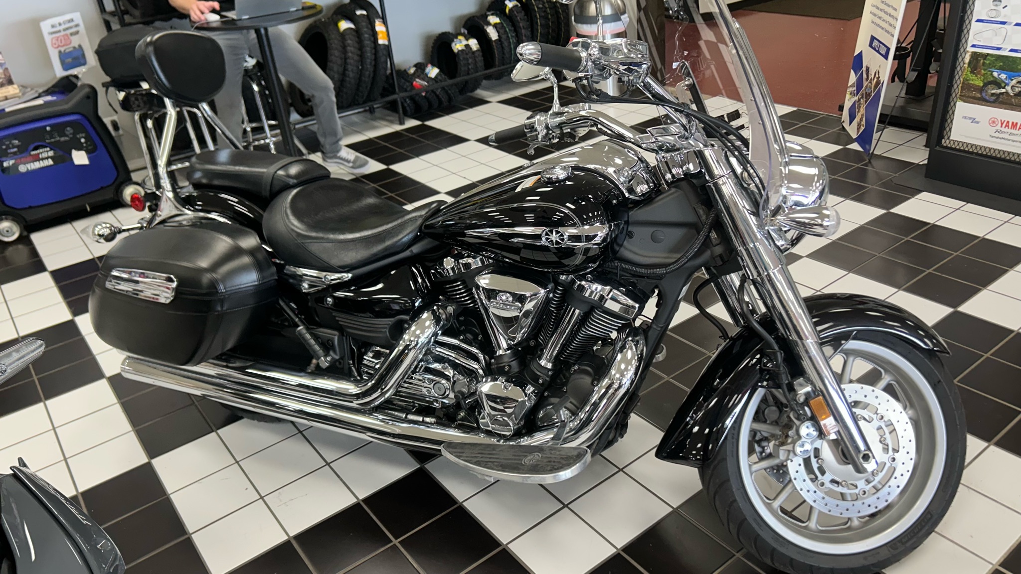 2013 Yamaha Roadliner S 2