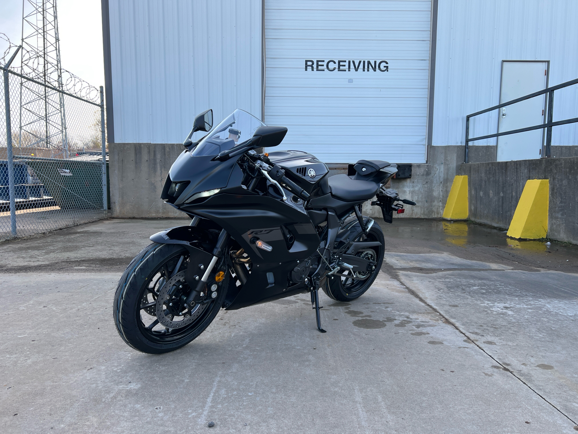 New 2025 Yamaha YZF-R7 | Motorcycles in Tulsa OK | Y18917 Matte Raven Black