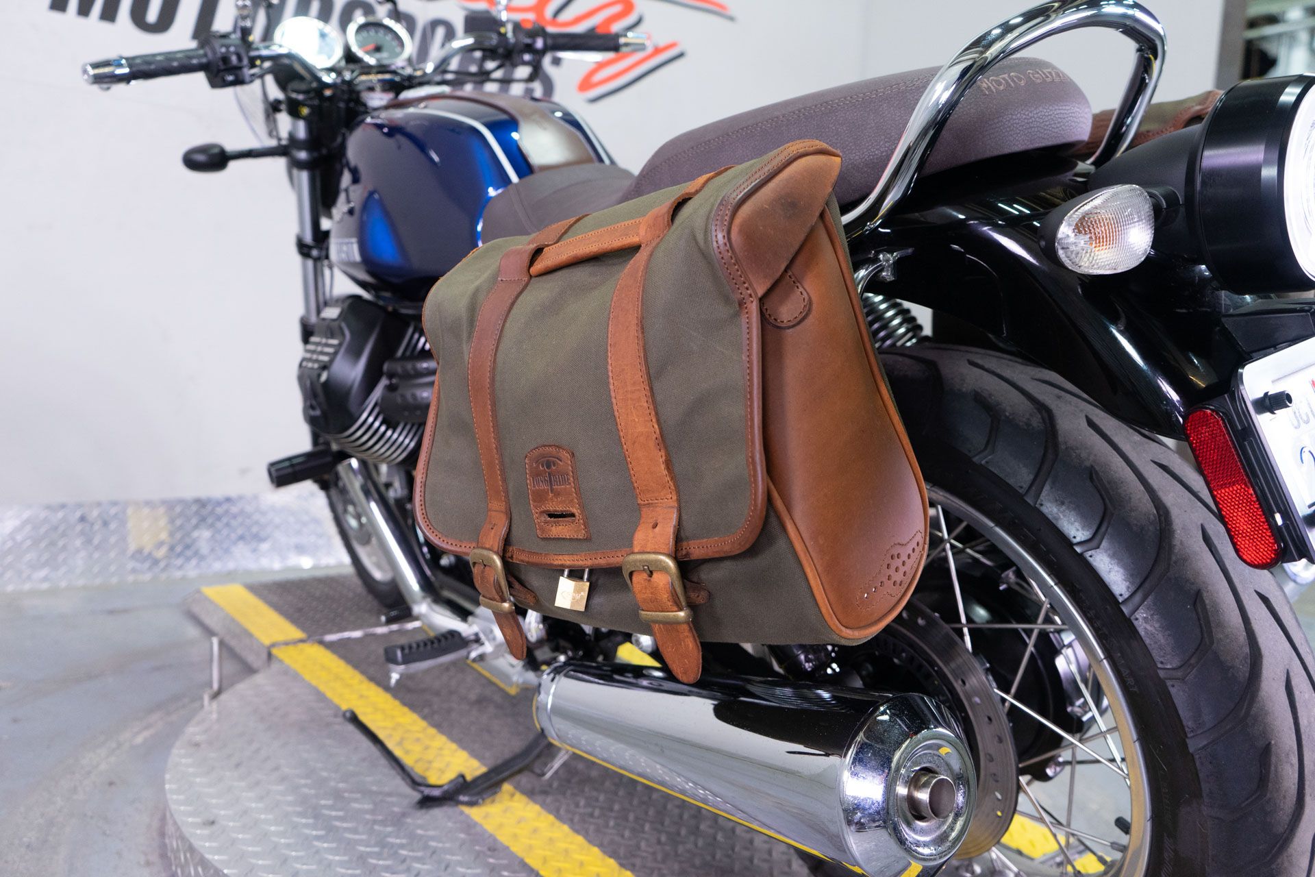 2022 Moto Guzzi V7 Special in Sacramento, California - Photo 17