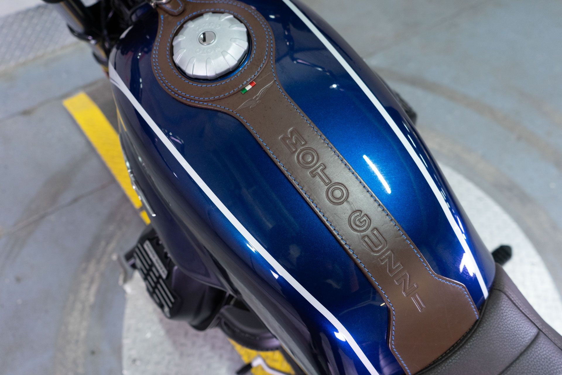 2022 Moto Guzzi V7 Special in Sacramento, California - Photo 18