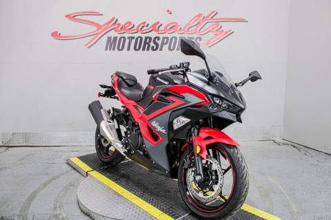 Front Right Side View - Photo 13