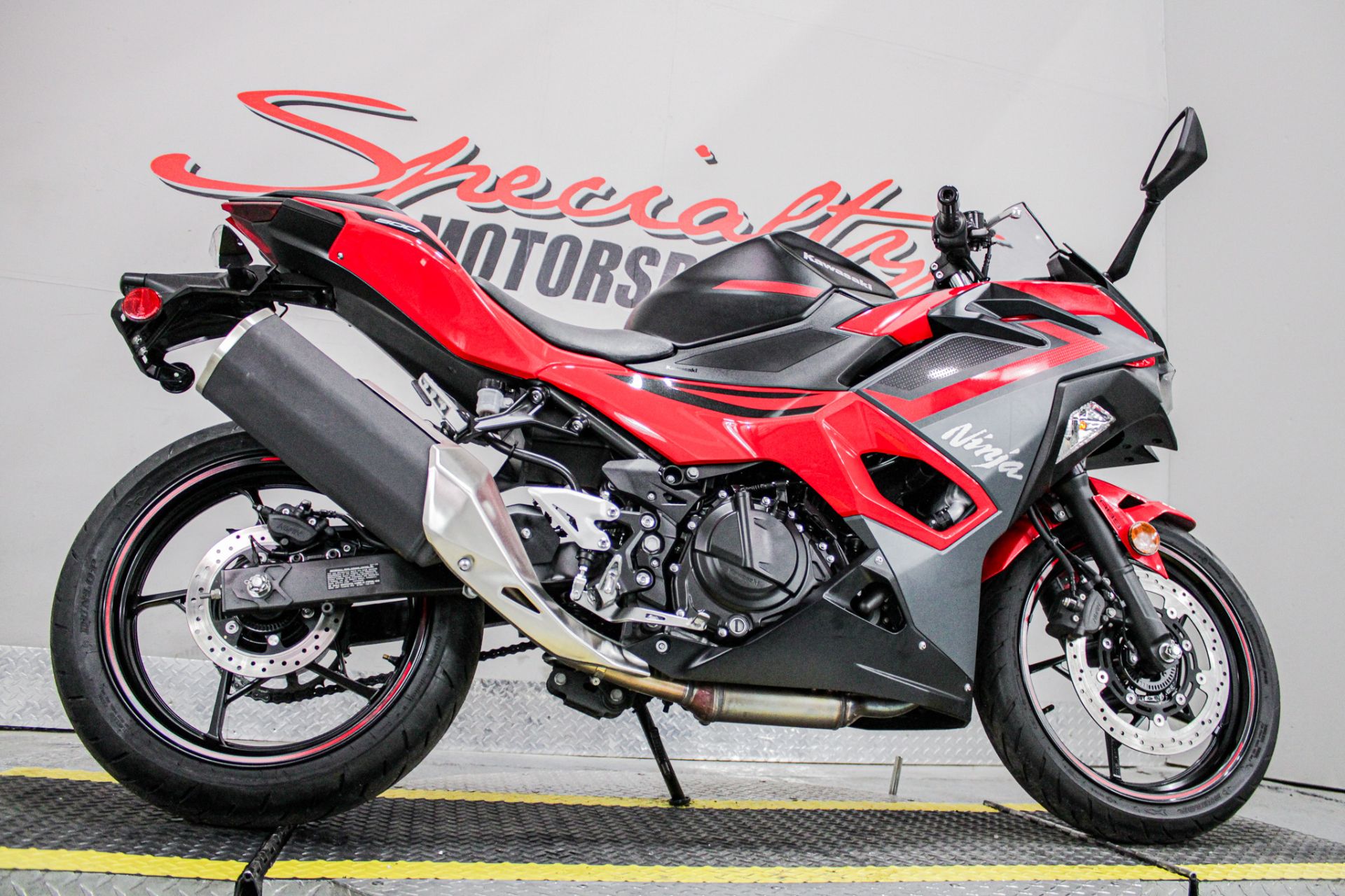 Lower Right Side Angle - Photo 15