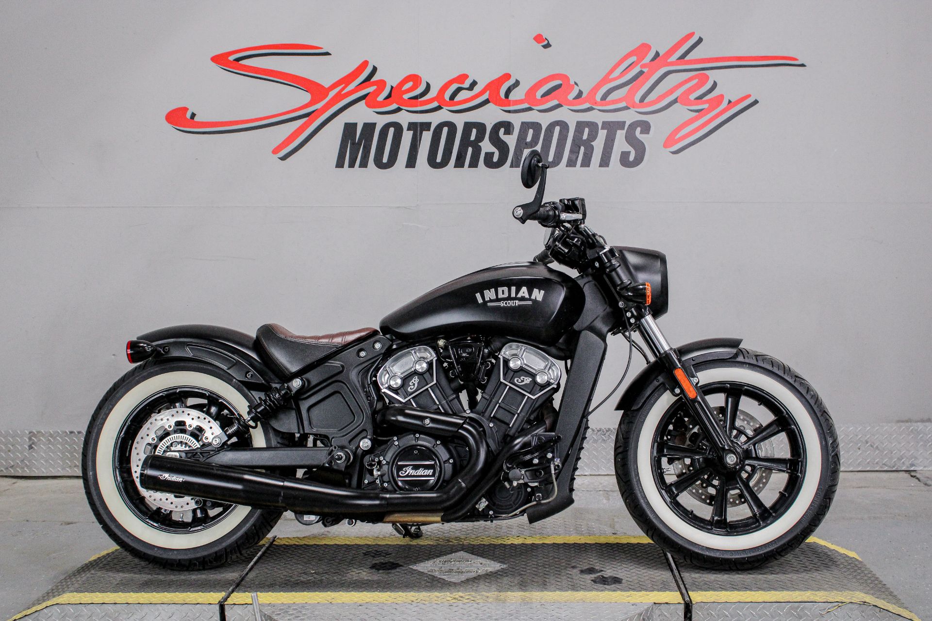 Indian Scout Bobber Vs Harley Davidson Harley Davidson Vs Indian
