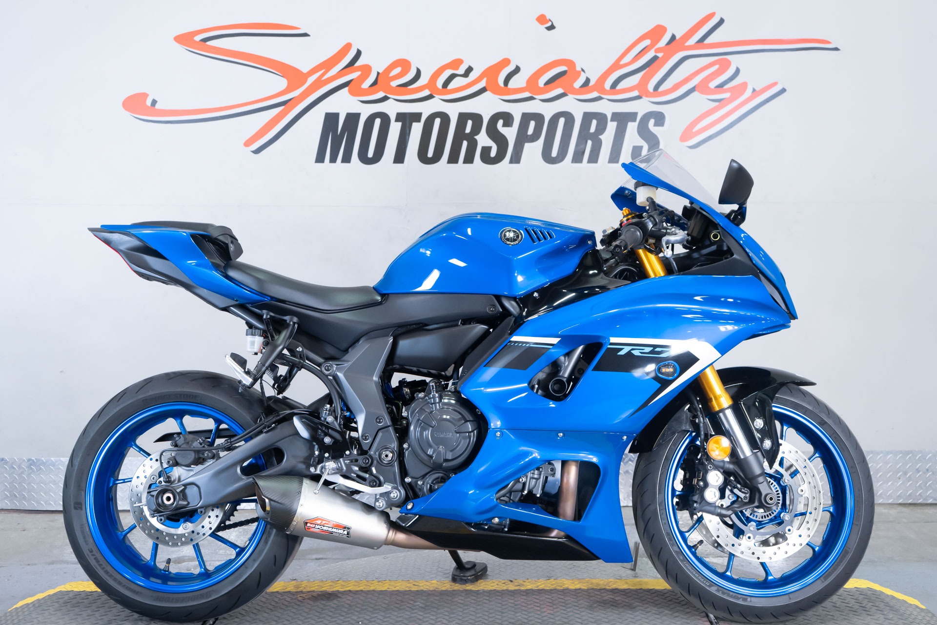 2025 Yamaha YZF-R7 1