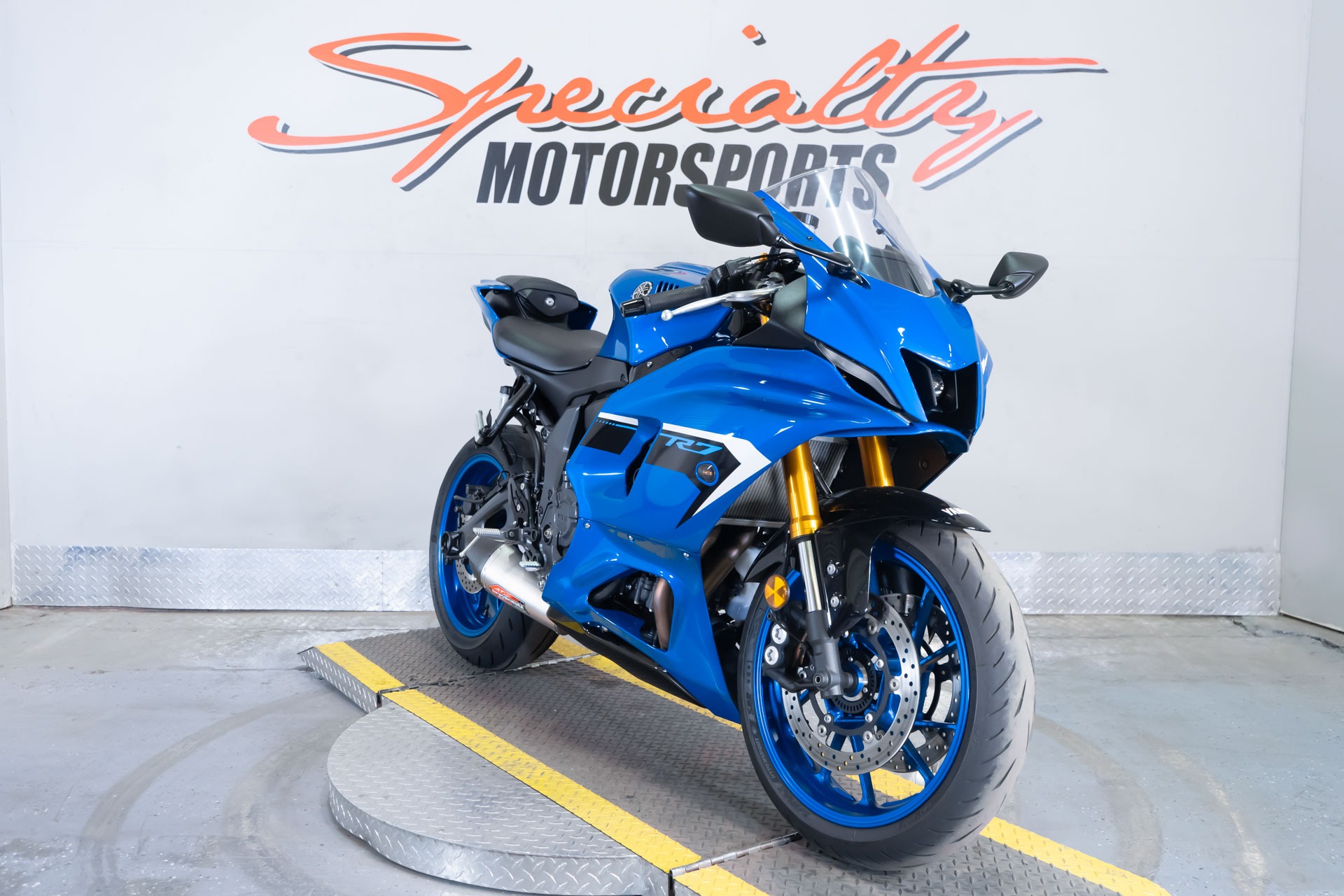 2025 Yamaha YZF-R7 2
