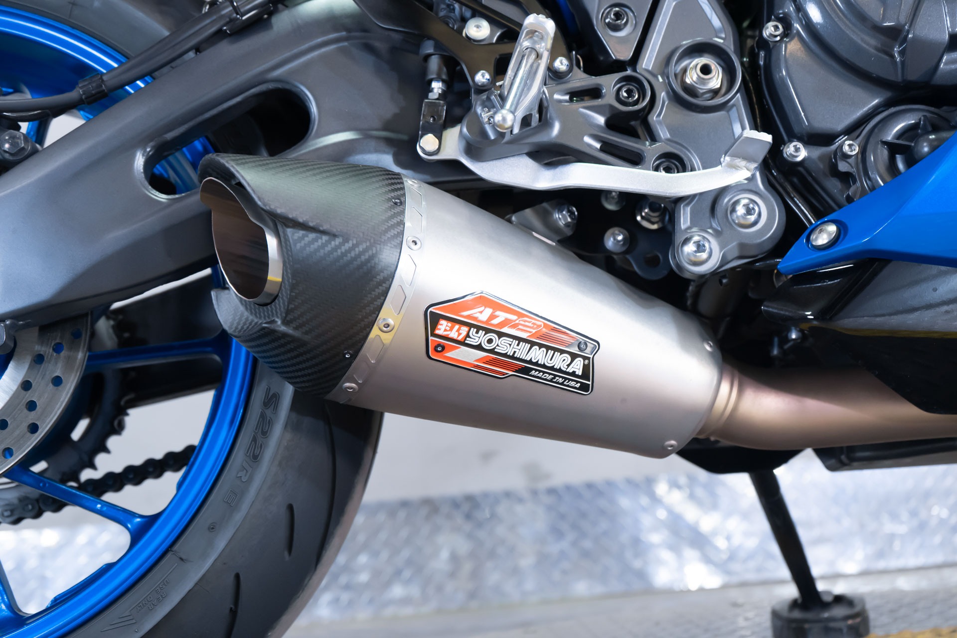2025 Yamaha YZF-R7 10