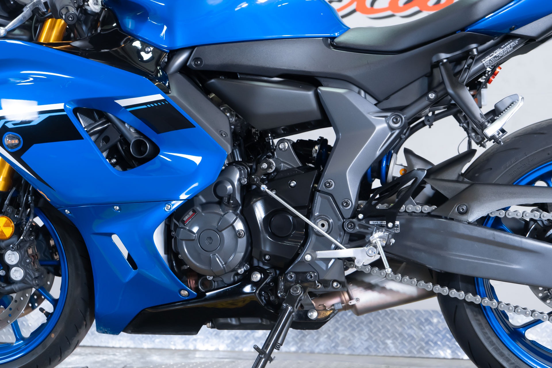 2025 Yamaha YZF-R7 12