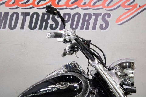 2005 Suzuki Boulevard C50 in Sacramento, California - Photo 2