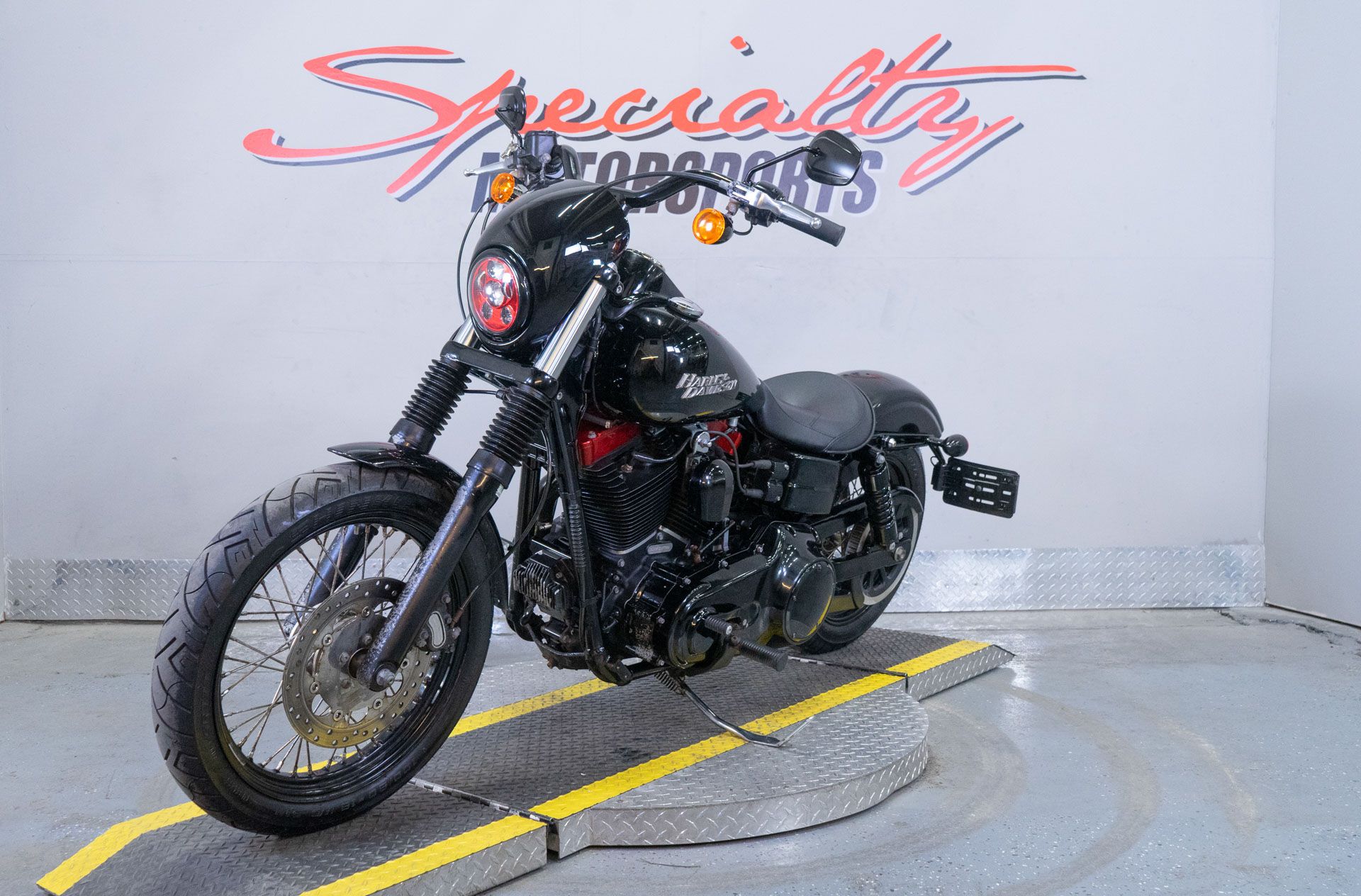2015 Harley-Davidson Dyna Street Bob in Sacramento, California - Photo 3