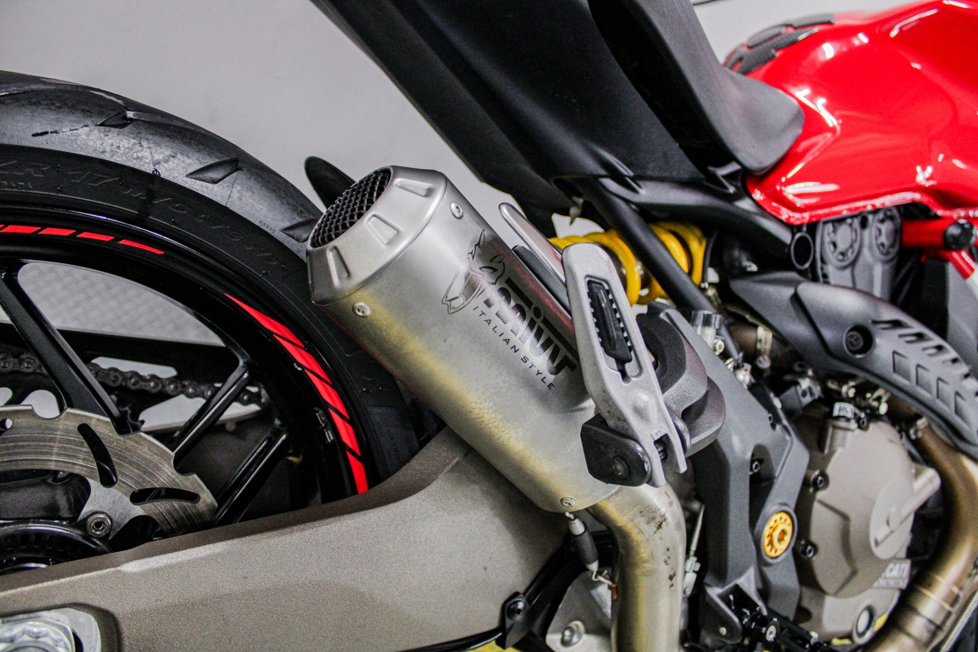 2015 Ducati Monster 821 in Sacramento, California - Photo 16