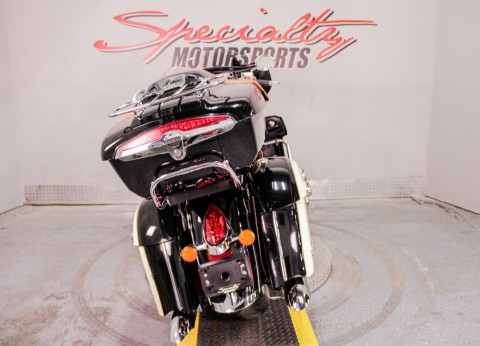 2015 Indian Motorcycle Roadmaster™ in Sacramento, California - Photo 6