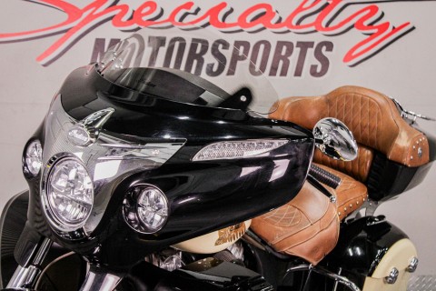 2015 Indian Motorcycle Roadmaster™ in Sacramento, California - Photo 11