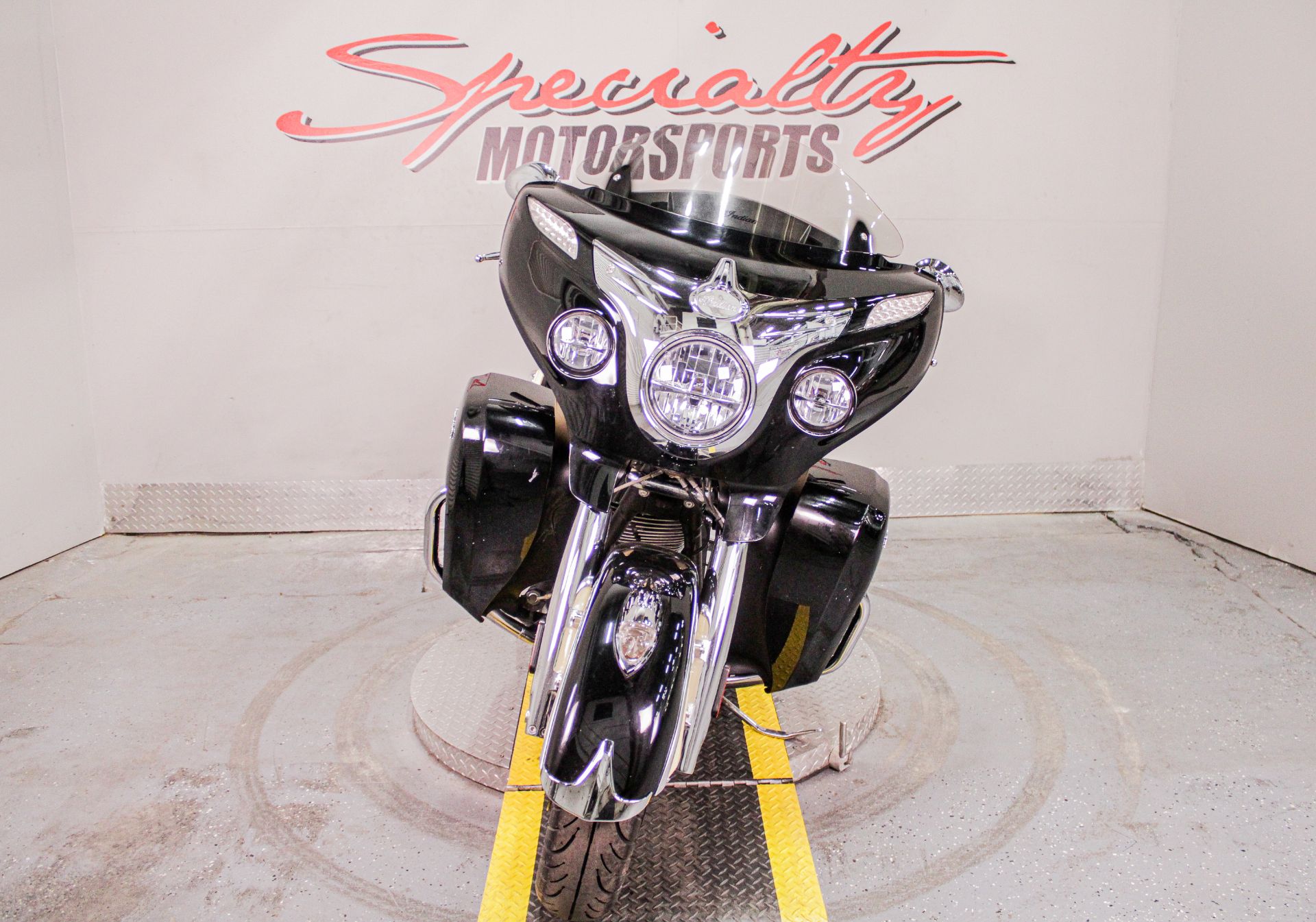 2015 Indian Motorcycle Roadmaster™ in Sacramento, California - Photo 12