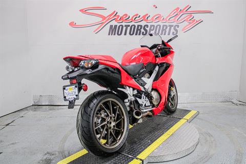 Rear Right Side Angle - Photo 5