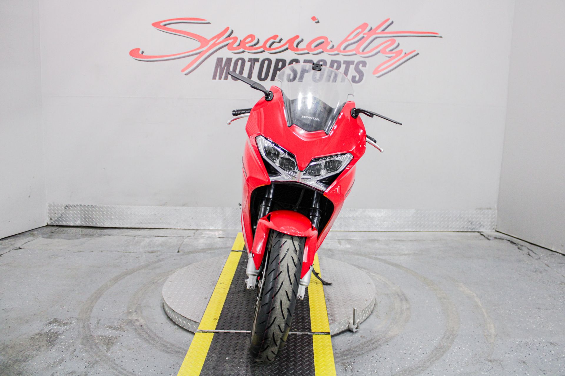 Front View - Photo 12