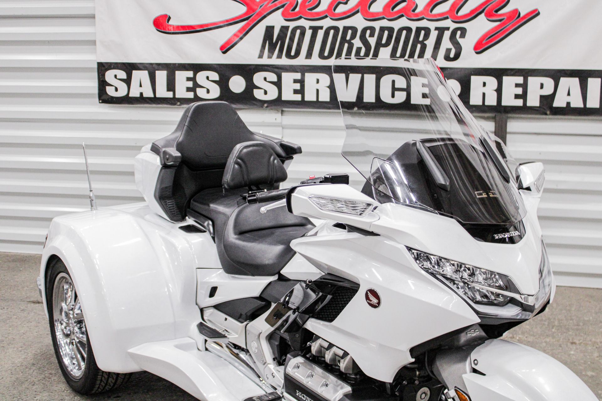 Front Left Side View - Photo 10