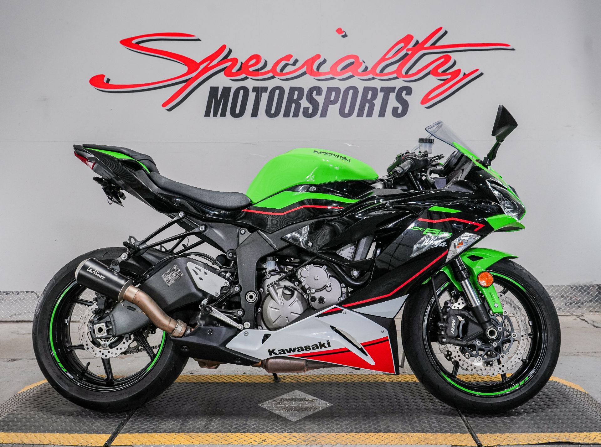 2010 Kawasaki ZX1000FAF NINJA ZX 10R 998cc Standard Equipment Specs