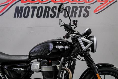 2017 Triumph Street Twin in Sacramento, California - Photo 2