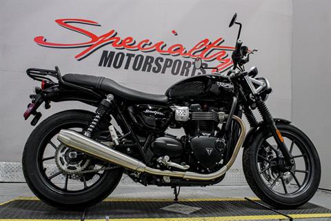 2017 Triumph Street Twin in Sacramento, California - Photo 15