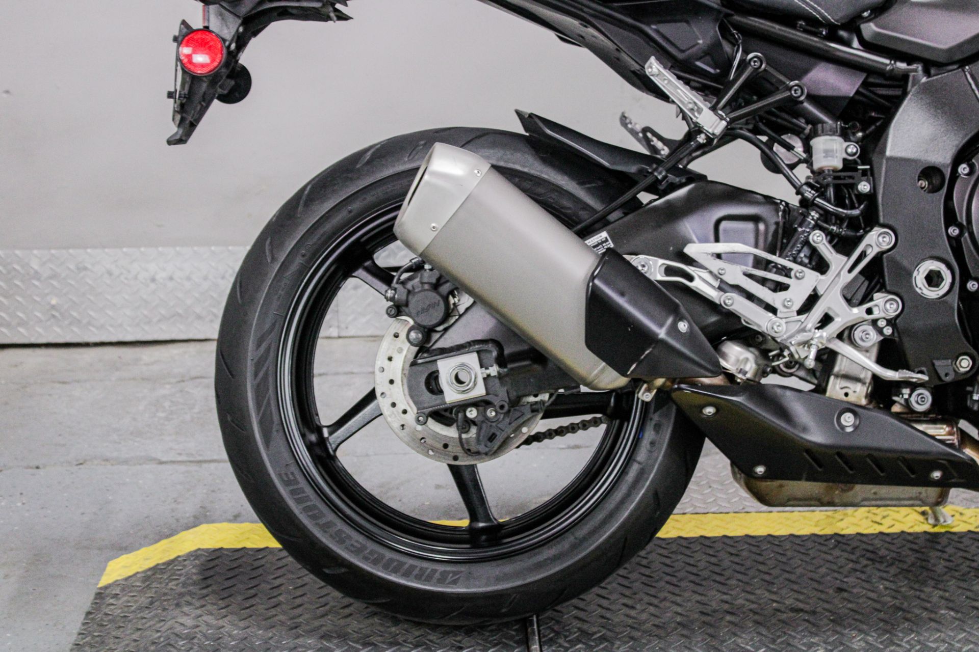 2021 Yamaha MT-10 in Sacramento, California - Photo 4