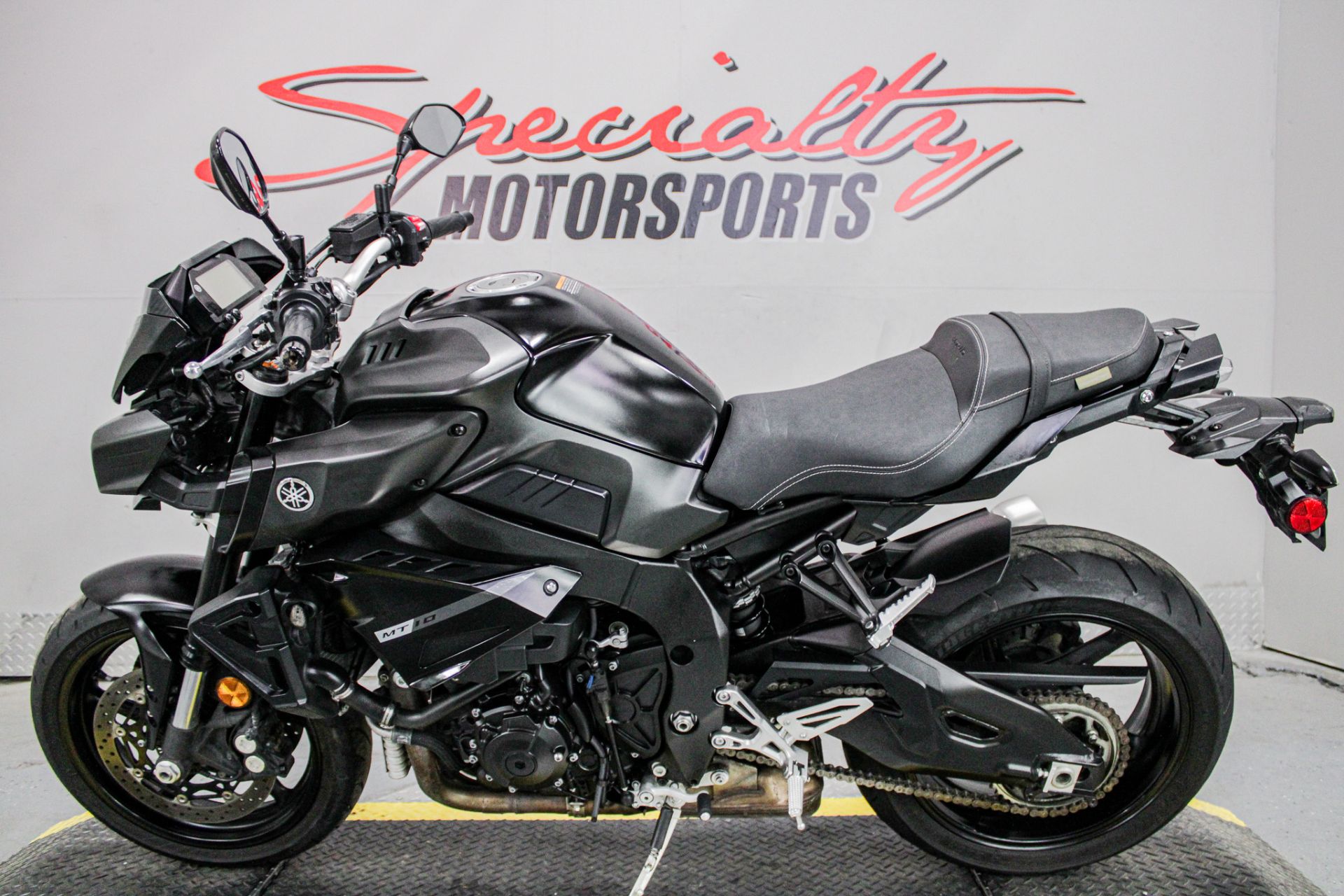 2021 Yamaha MT-10 in Sacramento, California - Photo 8