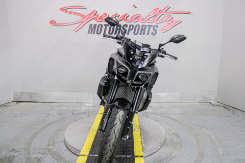 2021 Yamaha MT-10 in Sacramento, California - Photo 12