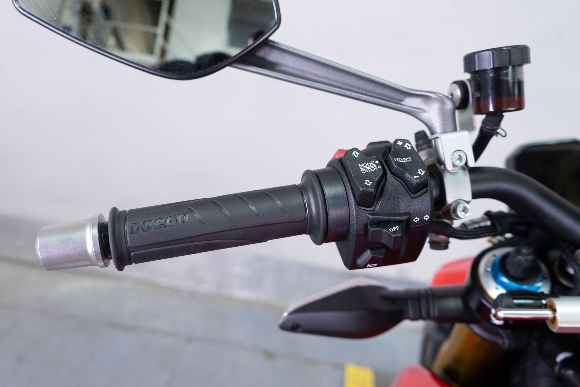 2021 Ducati Streetfighter V4 S in Sacramento, California - Photo 13