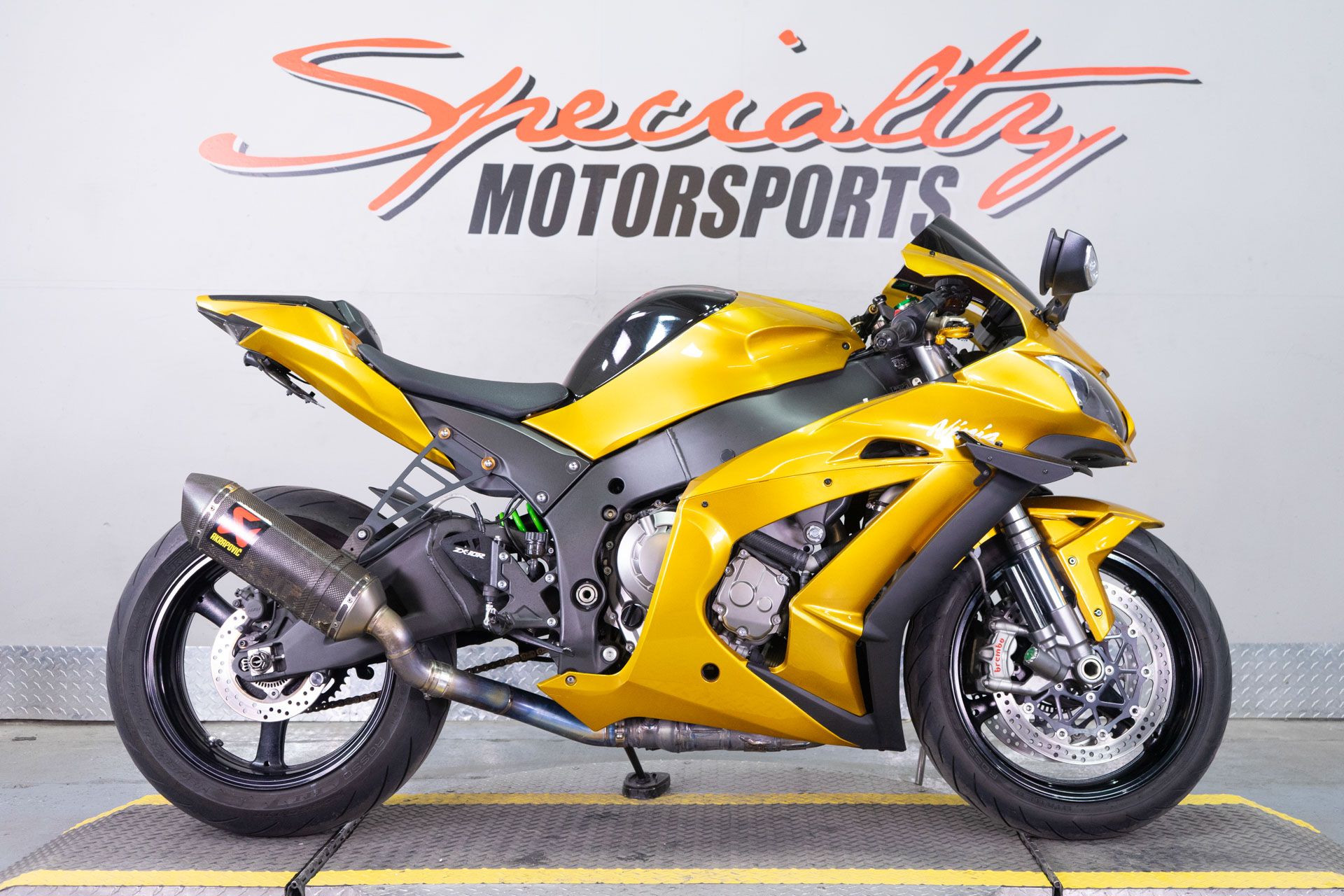 2016 Kawasaki Ninja ZX-10R in Sacramento, California - Photo 1