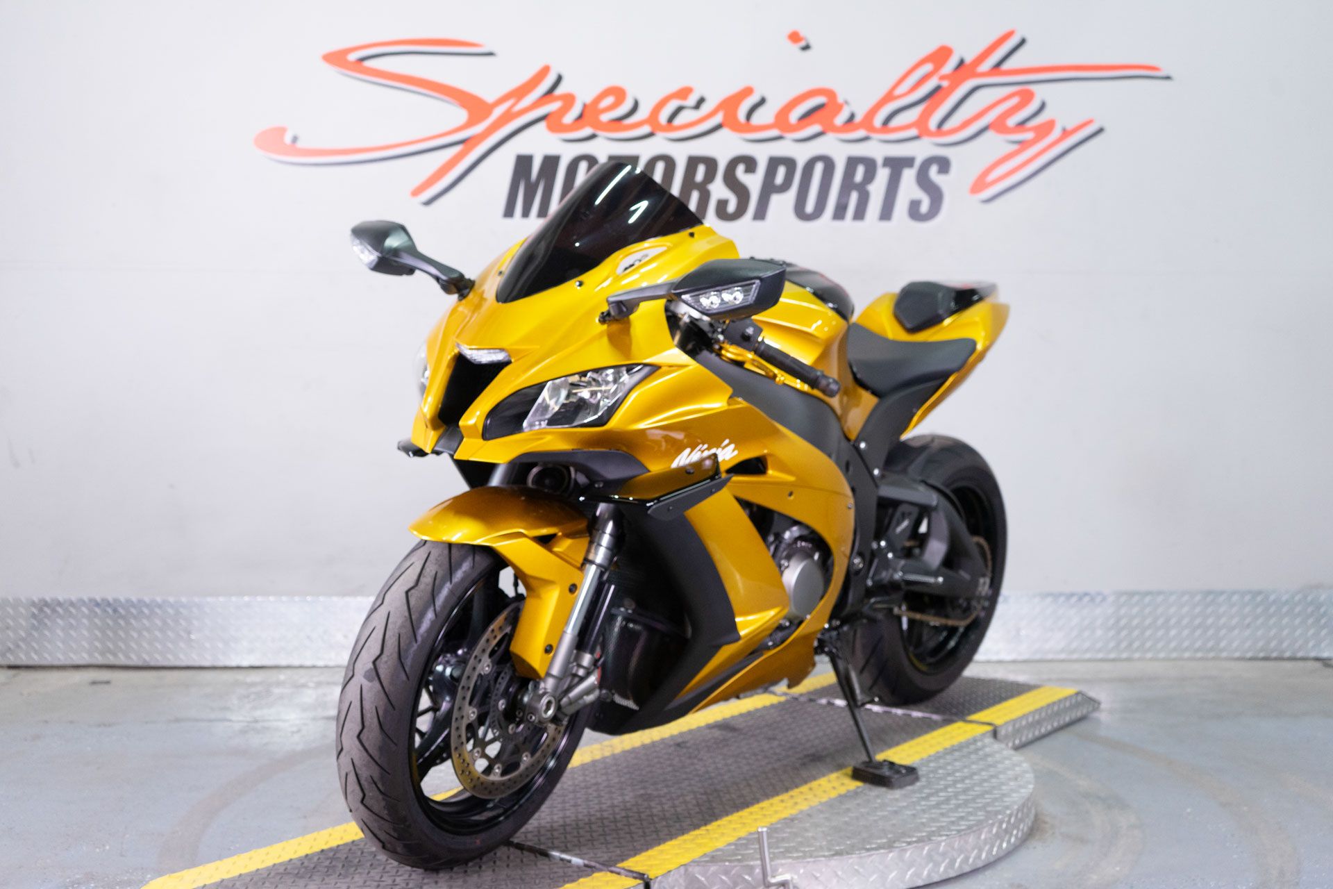 2016 Kawasaki Ninja ZX-10R in Sacramento, California - Photo 3