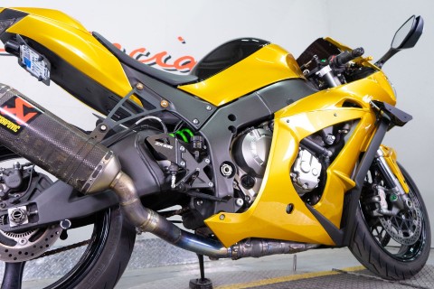 2016 Kawasaki Ninja ZX-10R in Sacramento, California - Photo 9