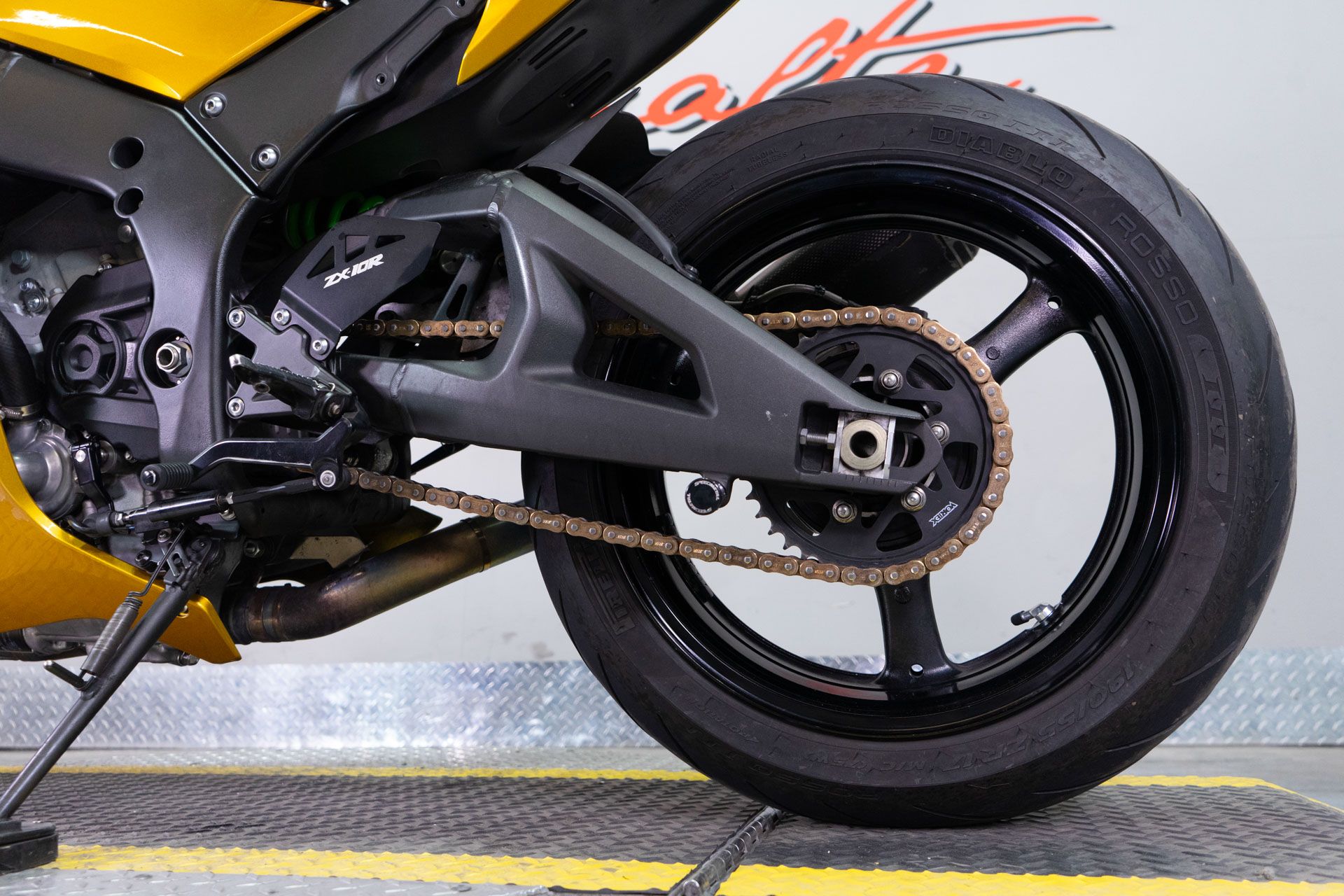 2016 Kawasaki Ninja ZX-10R in Sacramento, California - Photo 10