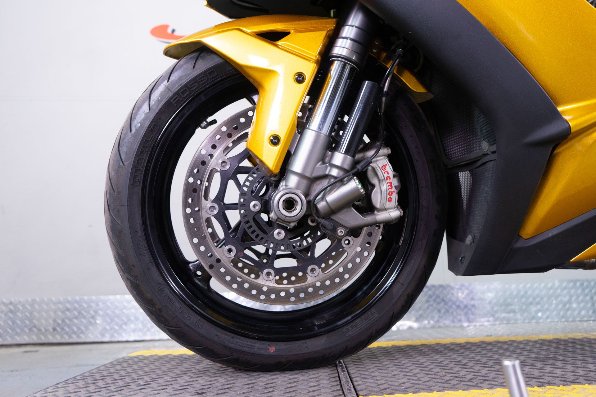 2016 Kawasaki Ninja ZX-10R in Sacramento, California - Photo 11