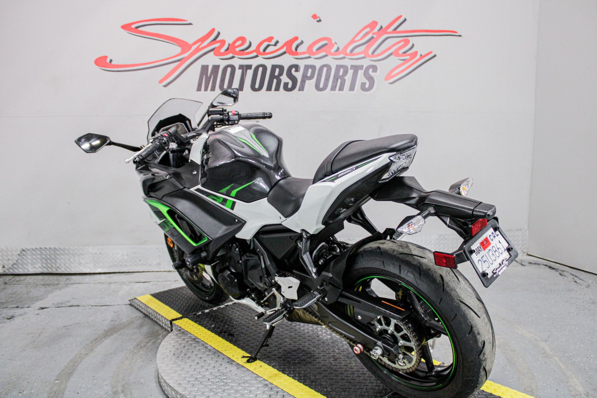 Rear Left Side Angle - Photo 7