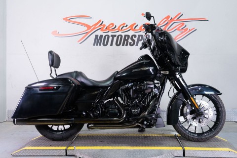 2018 Harley-Davidson Street Glide® Special in Sacramento, California - Photo 1