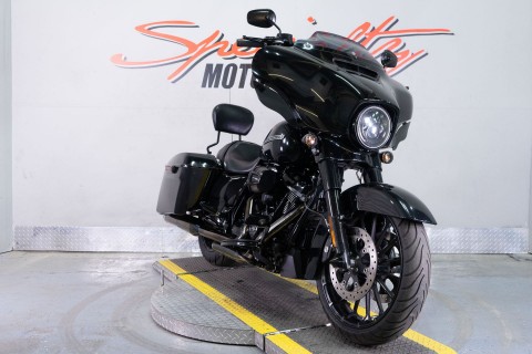 2018 Harley-Davidson Street Glide® Special in Sacramento, California - Photo 2