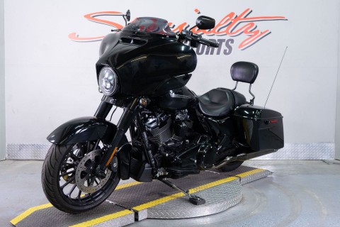 2018 Harley-Davidson Street Glide® Special in Sacramento, California - Photo 3