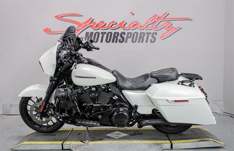 2018 Harley-Davidson Street Glide® Special in Sacramento, California - Photo 8