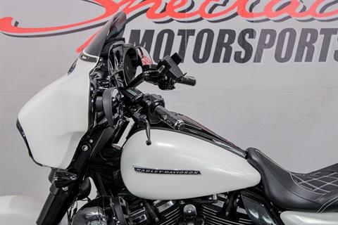 2018 Harley-Davidson Street Glide® Special in Sacramento, California - Photo 9